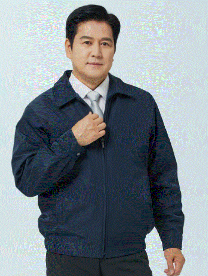A-41, Polyester 100%   C O L O R  곤색 (NAVY)   S I Z E  M / L / XL / 2XL / 3XL / 4XL / 5XL ‌ ‌  ‌- 국산 고급 원단 사용  - 도톰하여 튼튼하고 보온성이 좋은 합포(본딩)원단 사용 ‌ ‌- 탈부착이 가능한 내피로 보온력 조절 ‌ ‌‌- WR 가공으로 생활 방수, 방오 기능 ‌ ‌- 정전기 방지 안감 사용