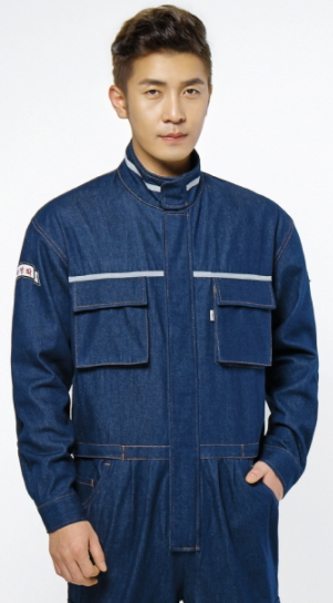 TB-713 소재	COTTON 80%, POLYESTER 20% 사이즈	M , L , XL , 2XL , 3XL , 4XL 색상	BLUE JEAN (블루진) 원단	면 혼방 / 원단 워싱 제품 특징	하의 밑단 벨크로 비죠 / 앞,허리 투웨이 지퍼 사용 / 일체형