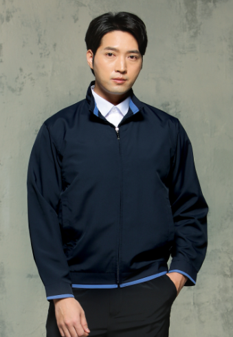 A-803B,Polyester 75% Ice Max 25% (냉감 소재)   C O L O R  진곤색 (DARK NAVY)   S I Z E  M / L / XL / 2XL / 3XL / 4XL / 5XL ‌ ‌ ‌ ‌- 가볍고 부드러우며 통기성이 좋은 ICEMAX 원단 사용 ‌ ‌- 차이나식 카라에 배색 포인트  ‌‌- A-803과 다른 부분은 소매 밑단과 하단 배색