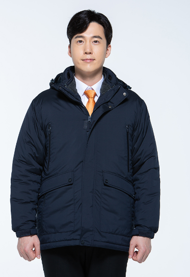 W-891,Polyester 100% (Stretch, TPU 필름)   C O L O R  진곤색 (DARK BLUE)   S I Z E  M / L / XL / 2XL / 3XL / 4XL / 5XL ‌ ‌ - 외피, 내피 별도로 착용 가능하며 함께 착용도 가능한 3IN1 제품  - 국산 스트레치 원단을 사용하여 촉감과 신축성이 좋음  - 투습 방수 기능의 TPU 필름 가공하여 착용감이 쾌적함  ‌- 고밀도 소프트 터치 충전재(4온스)를