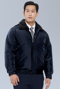 TB-50,  3 IN 1 소재	POLYESTER 100% 사이즈	M , L , XL , 2XL , 3XL , 4XL 색상	NAVY (네이비) 원단	PRADA 특징1	정전기 차폐 안감 / YKK 지퍼 사용 특징2	카라털,어개견장,조끼 라이너 탈부착 가능 충전재	패딩 (POLYESTER 100%)