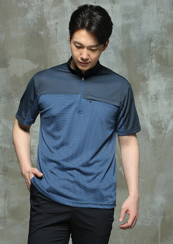 T-153,Polyester 100%   C O L O R  청회색 (BLUE GRAY)   S I Z E  M / L / XL / 2XL / 3XL / 4XL ‌ ‌ ‌ ‌- 사각 체크 원단을 사용해 질감이 독특함  - 시원하고 가벼운 원단 사용 ‌ ‌- 지퍼로 체결 가능한 가슴 주머니로 활용성을 높임 ‌ ‌- 질감을 이용한 투톤 디자인으로 세련됨