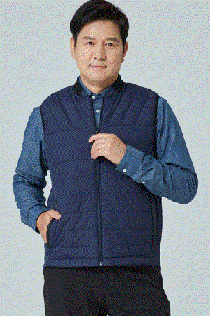 W-65, Polyester 100%   C O L O R  곤색 (NAVY)   S I Z E  S / M / L / XL / 2XL / 3XL / 4XL ‌ ‌ ‌ ‌- 국산 고급 원단 사용  - 보온성이 좋고 부드러운 고밀도 소프트터치 충전재 사용  - WR 가공으로 생활 방수, 방오 기능 ‌ ‌- 정전기 방지 안감 사용 ‌ ‌- W-791제품(별도판매)과 체결하여 보온성을 높일 수 있음